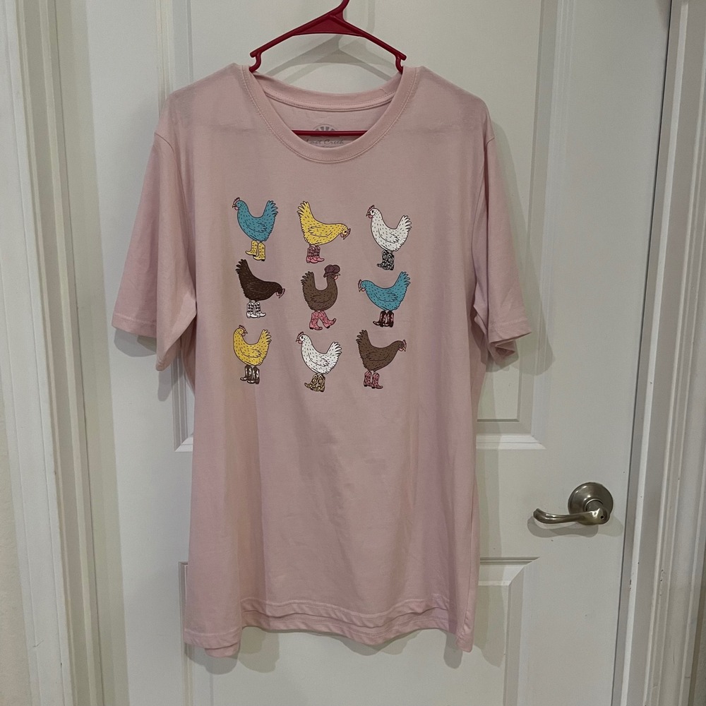 Lost Creek Outfitters Pink Chickens in Cowboy Boots Graphic Tee Shirt XL